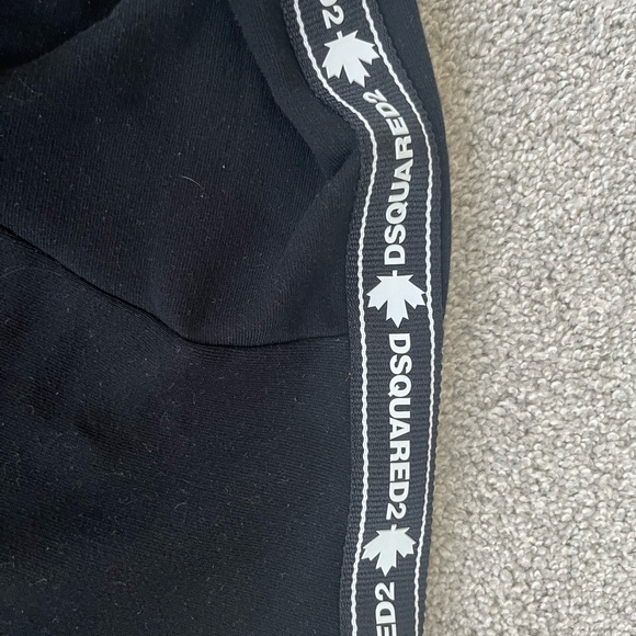 Black DSQUARED2 sweatshirt,Size XL - Picture 2 of 3